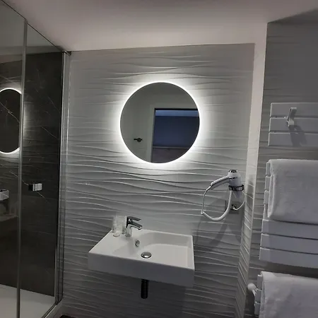 Campanile Centre Gare Hotel 3*