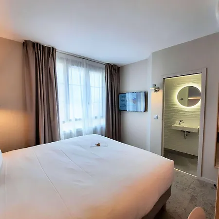 Campanile Centre Gare Hotel 3*