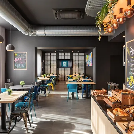 卡昂中心车站康铂酒店 3* 凯恩