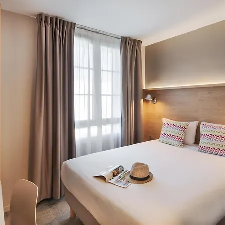 Campanile Centre Gare 3*