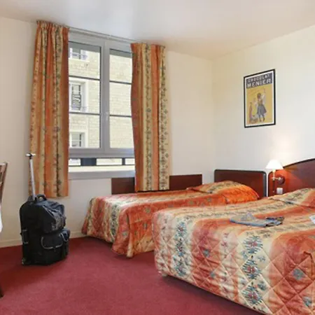 Campanile Centre Gare Hotel 3*