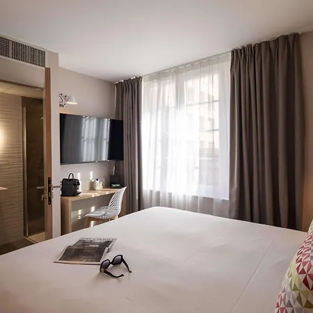 Campanile Centre Gare Hotel 3*