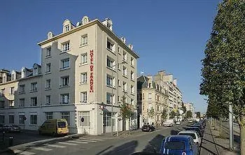 Campanile Centre Gare Hotel 3*