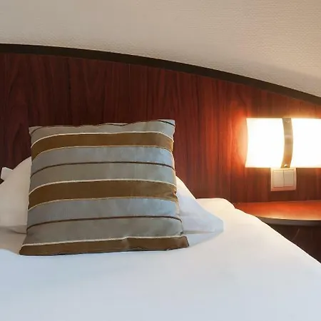 Campanile Centre Gare Hotel 3*