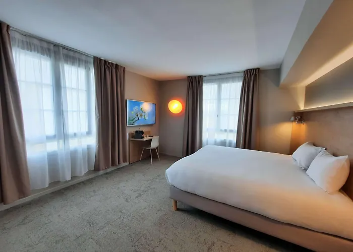 Campanile Prime - Caen Centre Gare Отель Кан