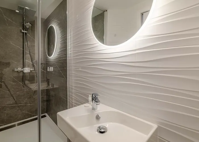 Campanile Prime - Caen Centre Gare Отель Кан