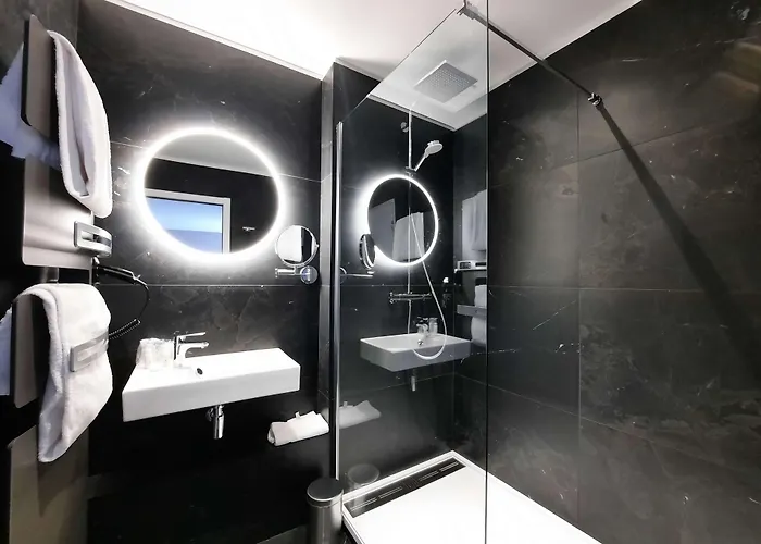 Campanile Prime - Caen Centre Gare Отель