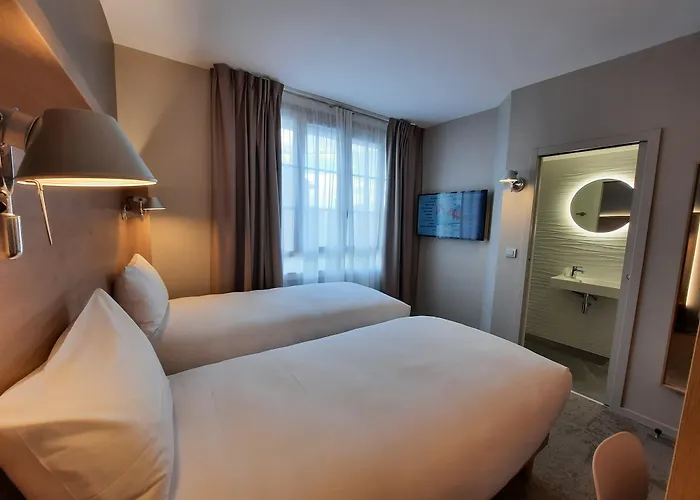 Campanile Centre Gare קאין