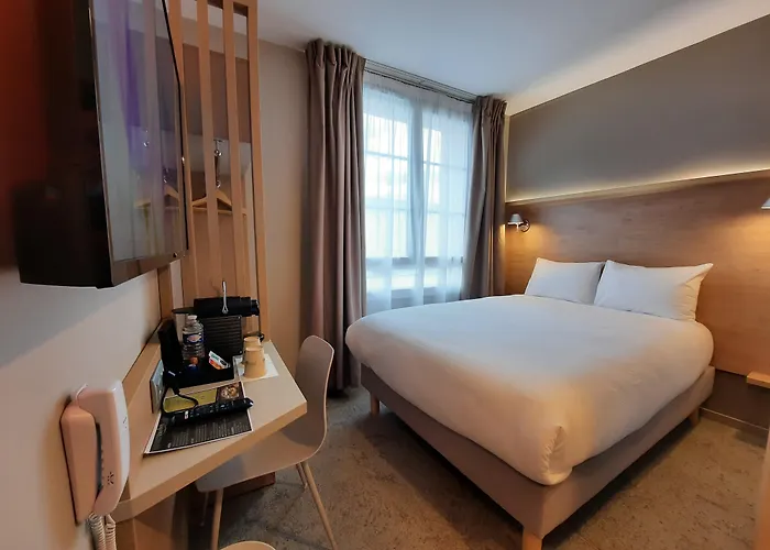 Campanile Centre Gare Hotel Caen