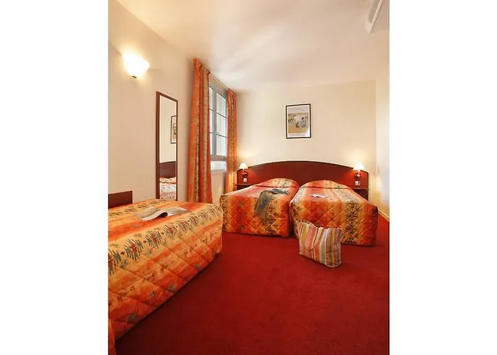 Campanile Prime - Caen Centre Gare 3* Кан