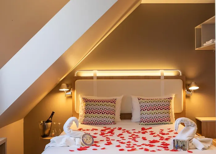 Campanile Prime - Caen Centre Gare 3* Кан