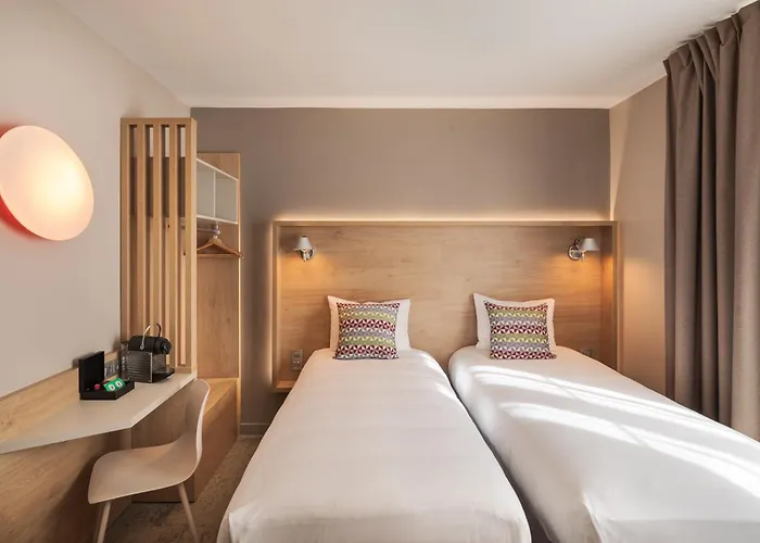 Campanile Centre Gare קאין