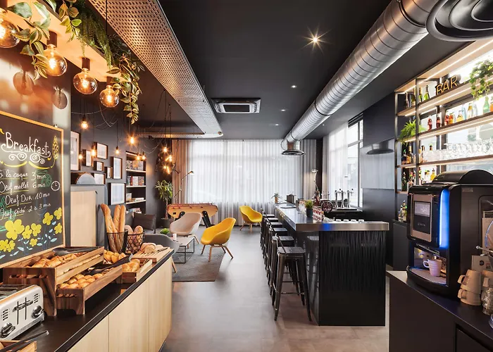 卡昂中心车站康铂酒店 酒店