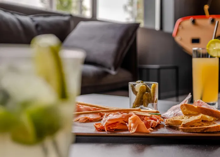 Campanile Prime - Caen Centre Gare 3* Кан