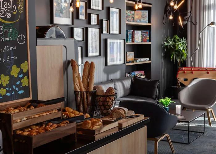 Campanile Centre Gare קאין