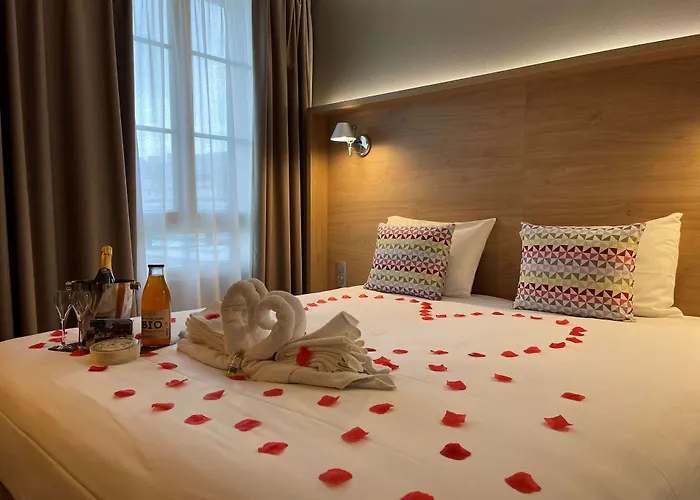 Campanile Prime - Caen Centre Gare Отель Кан